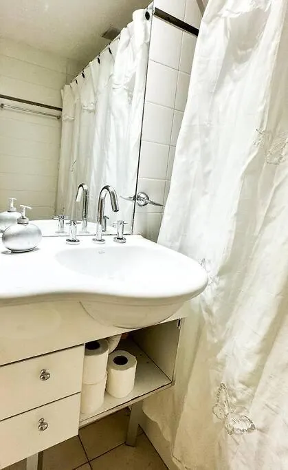 Apartamento Casa Huesped VIII Edificio Premium En Excelente Zona Mendoza 0*,  Argentina